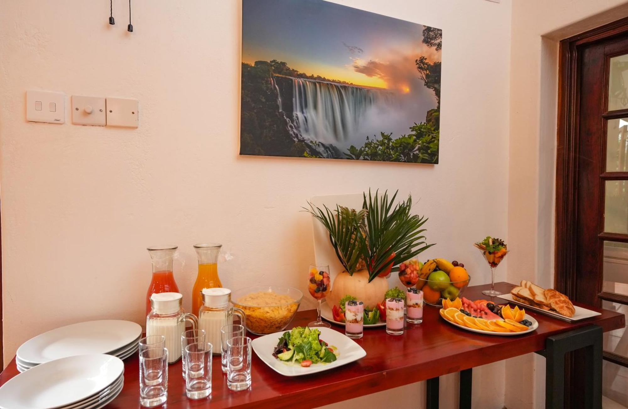 The Little Outlook Bed & Breakfast วิกตอเรียฟอลส์ ภายนอก รูปภาพ