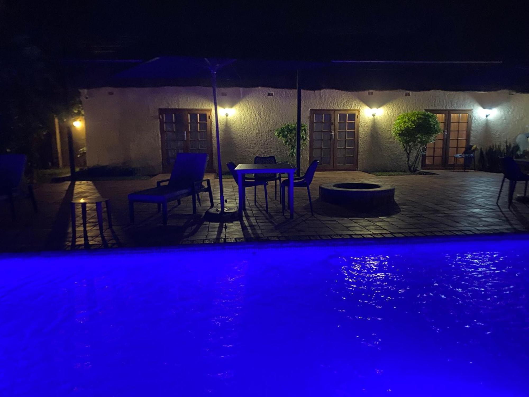 The Little Outlook Bed & Breakfast วิกตอเรียฟอลส์ ภายนอก รูปภาพ
